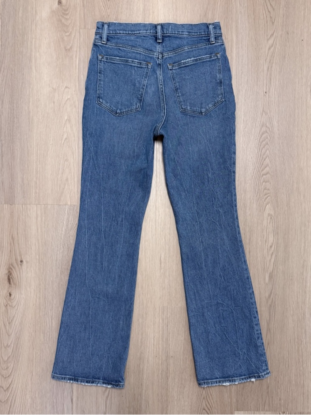 Abercrombie Fitch Medium Wash 70s Vintage Flare Ultra High Rise Jeans 28 6 Short - Picture 4 of 8